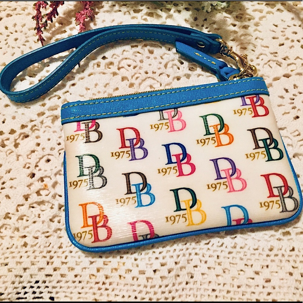 🌈SOLD🌈 Dooney Bourke 1975 Multicolor Wristlet🌈 - Picture 5 of 9